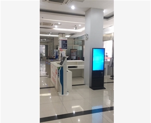 宣城涇縣政務(wù)中心43寸立式查詢機(jī)，帶刷二代身份證功能
